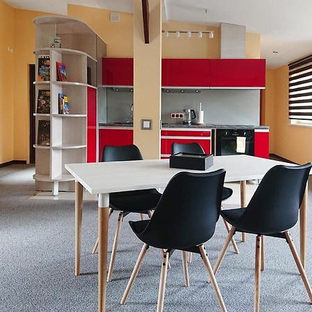 Riga City Center Quiet Apartment With Free Private Parking Exteriör bild